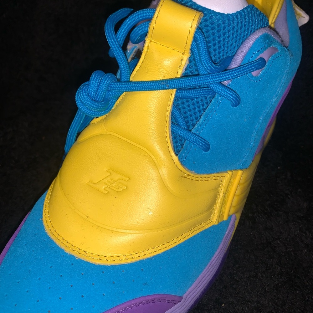 Reebok & Ice Cream Iverson Answer 5 V